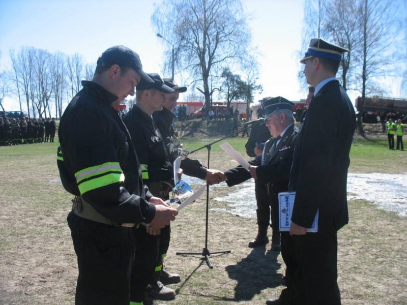 
                                                       Gminne Zawody Sportowo-Pożarnicze Kamionka 2013 r
                                                