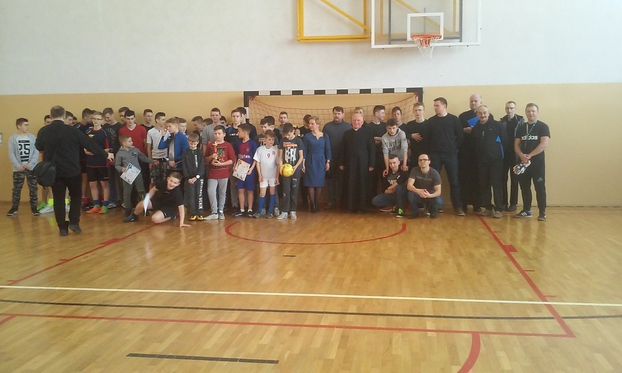 
                                                       Eliminacje do finału IX Mistrzostw LSO w halową piłkę nożną o puchar Metropolity Lubelskiego.
                                                