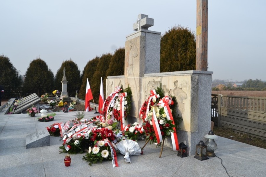 
                                                       71 Rocznica Pacyfikacji miejscowości Borów i okolic
                                                