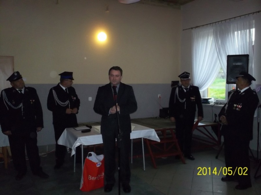 
                                                       Florian 2014
                                                