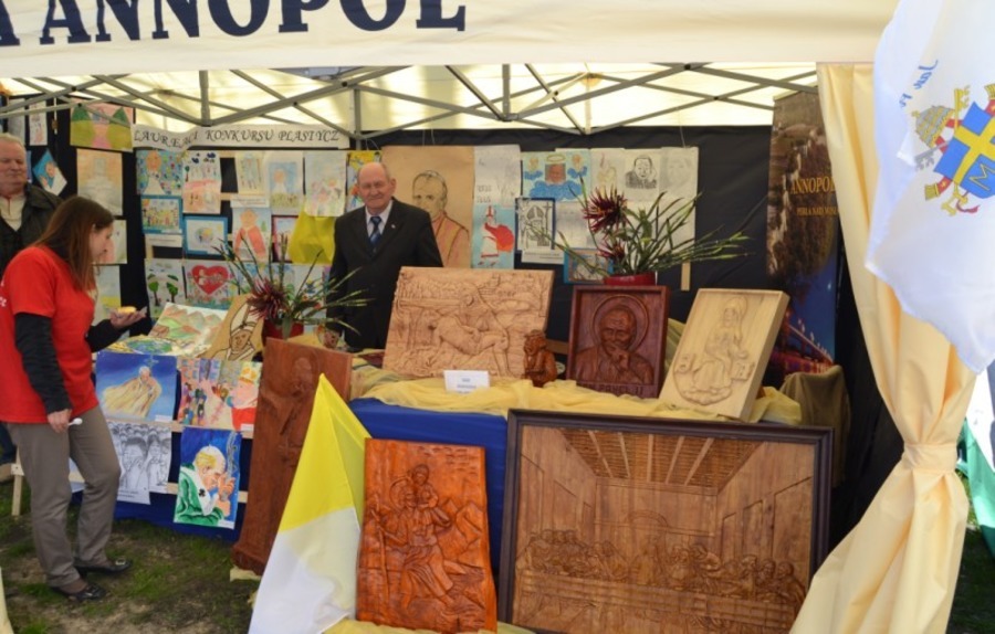
                                                       POWIATOWE OBCHODY KANONIZACJI JANA PAWŁA II
                                                