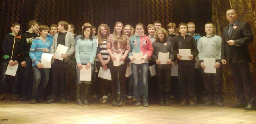
                                                       STYPENDIA BURMISTRZA ZA 2012 ROK ZOSTAŁY ROZDANE
                                                