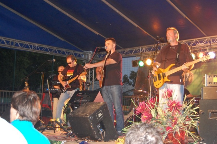 
                                                       Dni Annopola 2012
                                                