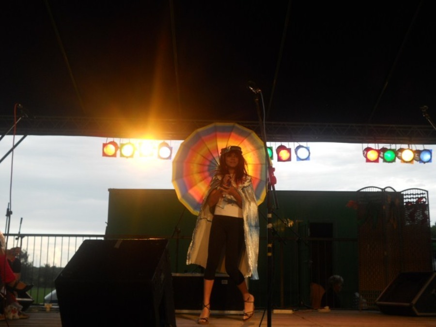 
                                                       Dni Annopola 2011
                                                