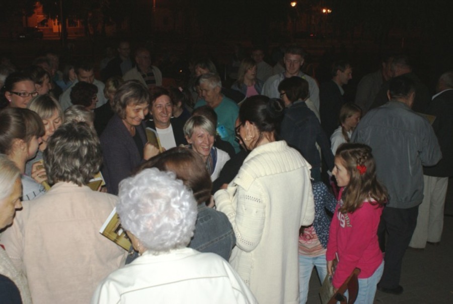
                                                       Dni Annopola 2011
                                                