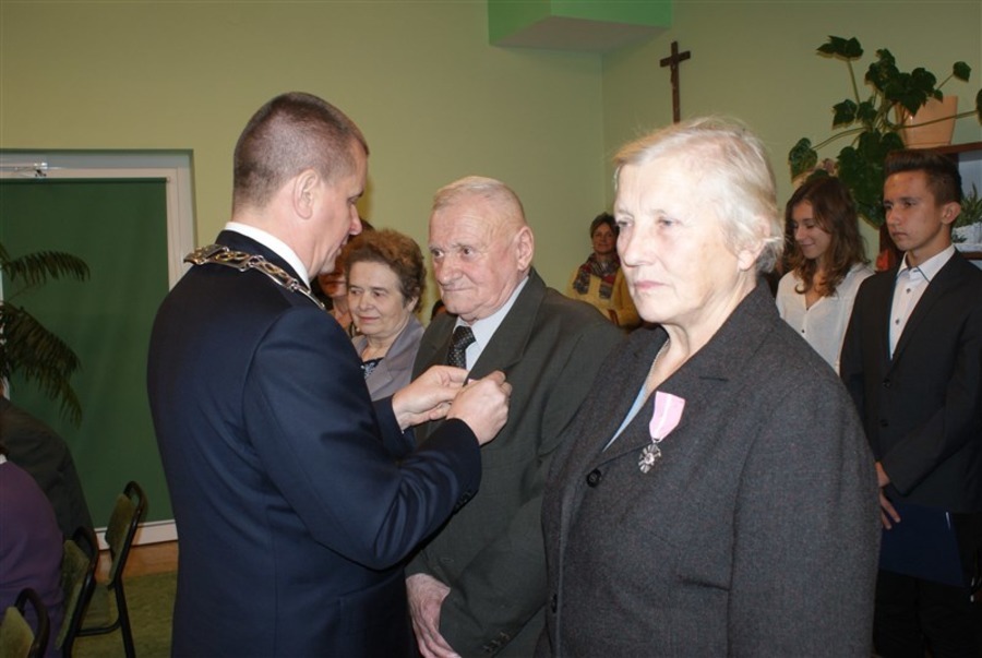 
                                                       Uroczyste wręczenie „Medali za Długoletnie Pożycie Małżeńskie”
                                                