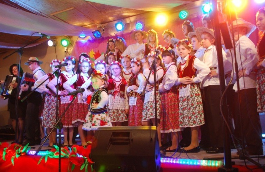 
                                                       Dzień Kobiet w Świeciechowie
                                                