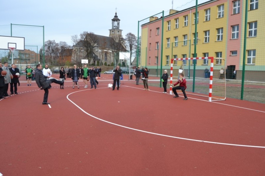 
                                                       Otwarcie Kompleksu Boisk
                                                