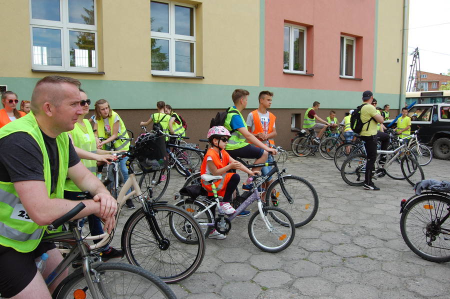 
                                                       Wielopokoleniowy Rajd Rowerowy w Annopolu
                                                