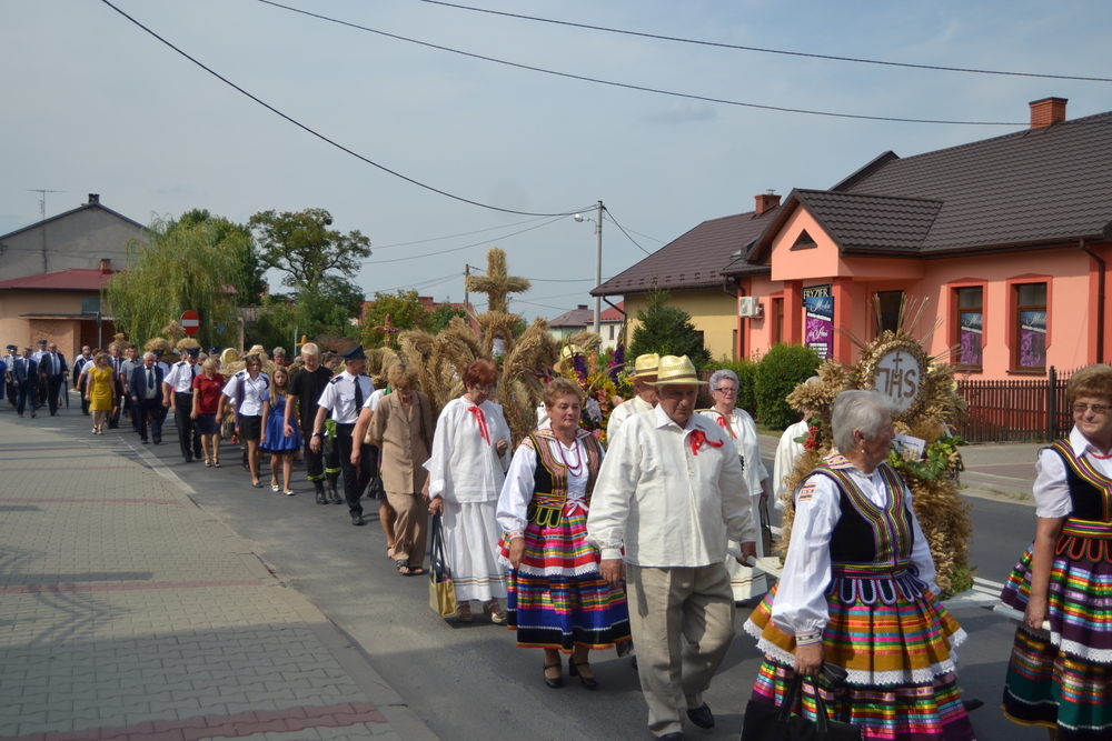 
                                                       DOŻYNKI GMINNE 2016
                                                