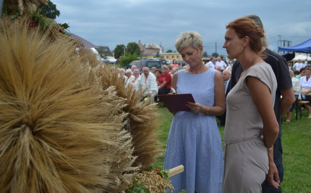 
                                                       DOŻYNKI GMINNE 2016
                                                