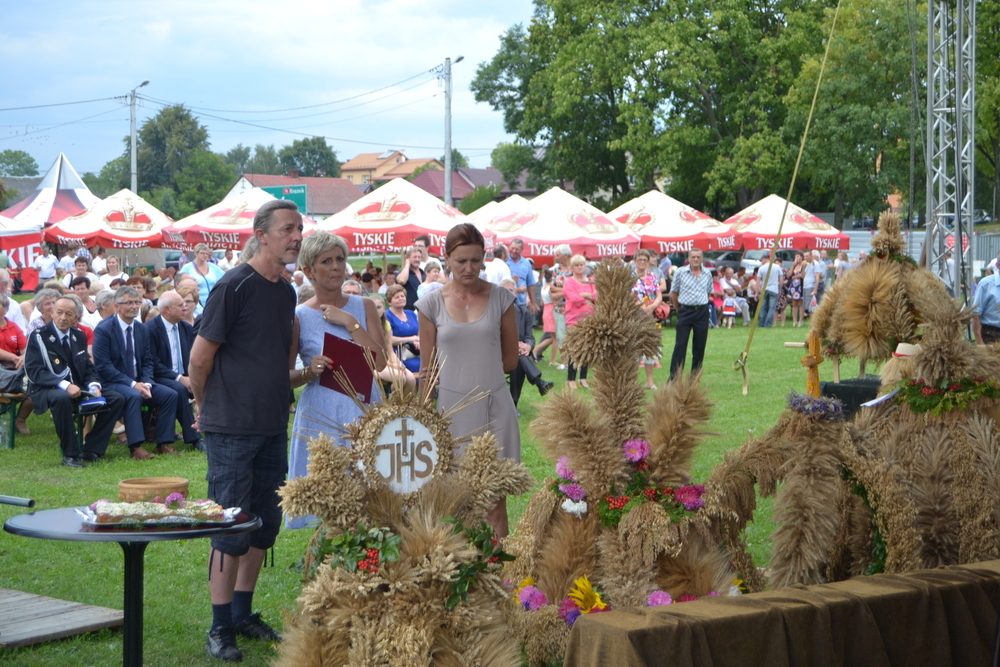 
                                                       DOŻYNKI GMINNE 2016
                                                