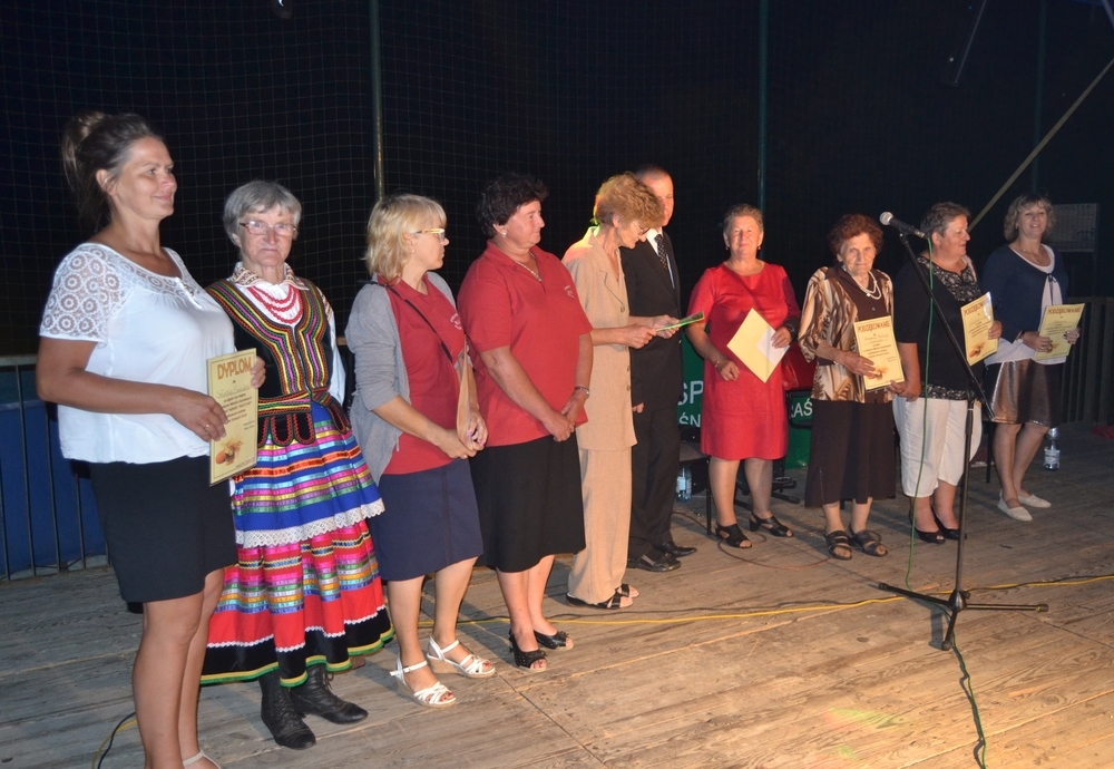 
                                                       DOŻYNKI GMINNE 2016
                                                