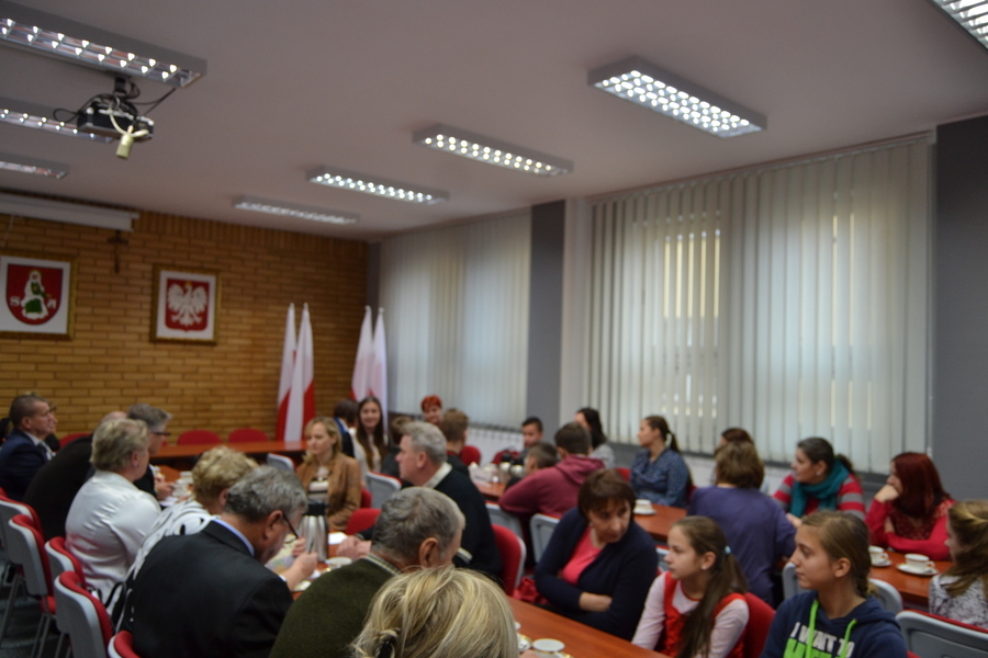 
                                                       Samorządy Uczniowskie, Rodzice, Nauczyciele i Dyrektorzy na spotkaniu z Komisją Oświaty, Kultury, Zd
                                                