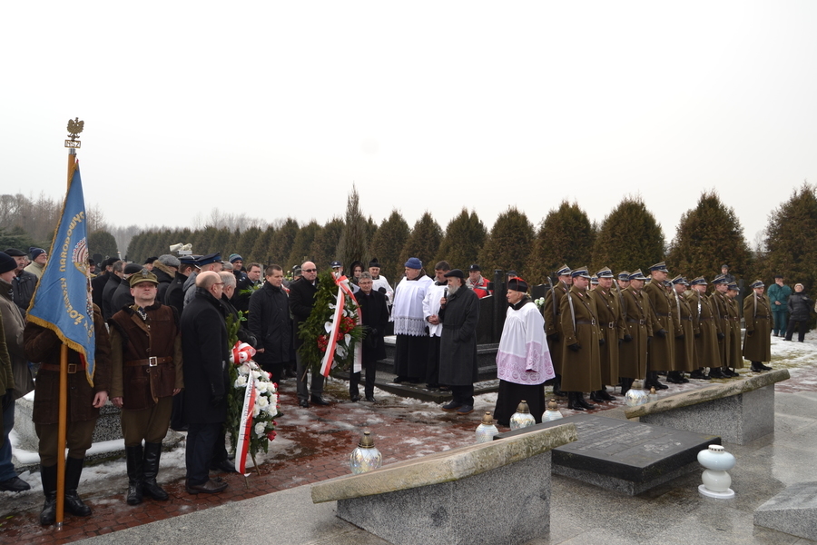 
                                                       73 Rocznica Pacyfikacji miejscowości Borów i okolic
                                                