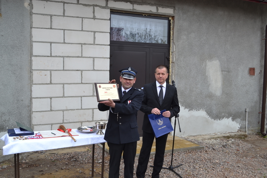 
                                                       Jubileusz 90 – lecia Ochotniczej Straży Pożarnej w Dąbrowie
                                                