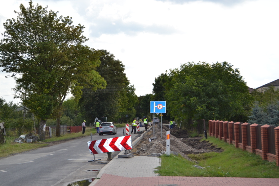 
                                                    <p>Budowa chodnika w Opoce w ciągu drogi wojewódzkiej nr 854</p>
                                                