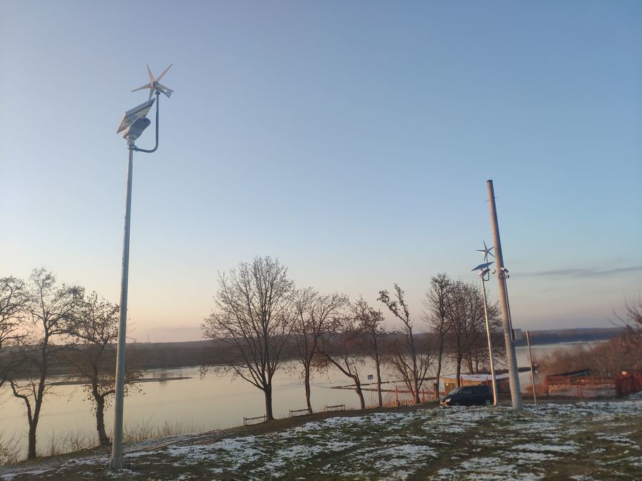 
                                                    Budowa lamp hybrydowych w Jakubowicach
                                                