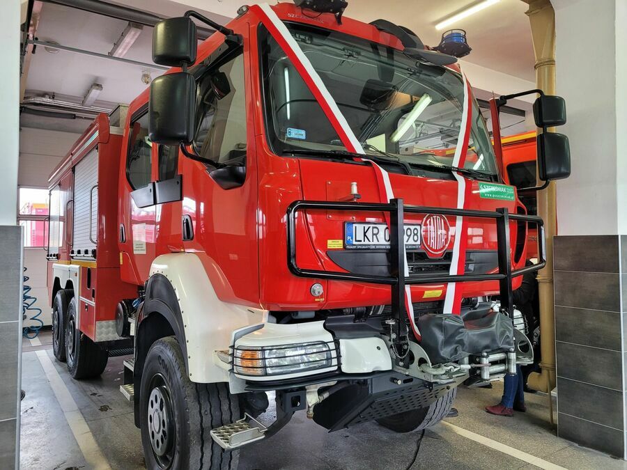 
                                                     Samochód TATRA przekazany dla OSP Borów
                                                
