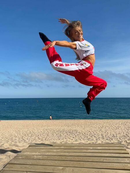 
                                                       MIESZKANKA ANNOPOLA AGATA SUSZKO CZWARTĄ ZAWODNICZKĄ  W MISTRZOSTWACH EUROPY W FITNESS I KULTURYSTYCE.
                                                