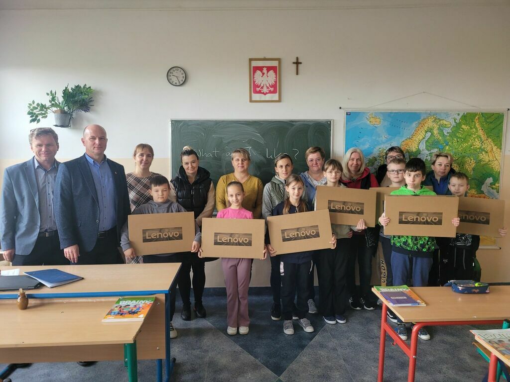 
                                                    LAPTOPY DLA UCZNIÓW.
                                                