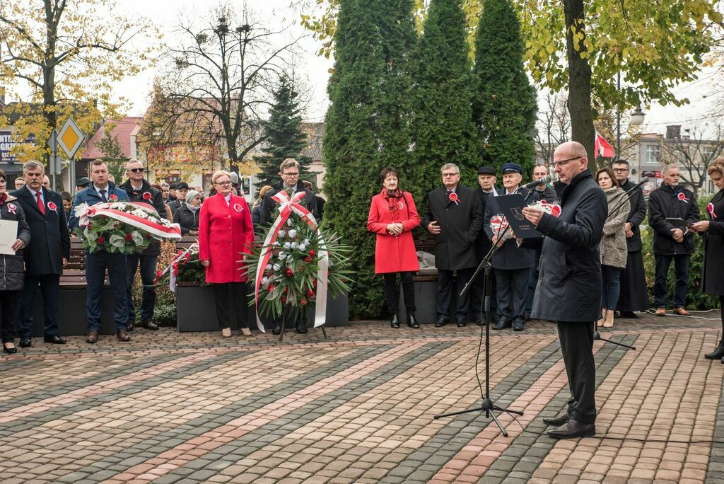 
                                                    Obchody Narodowego Święta Niepodległości.
                                                