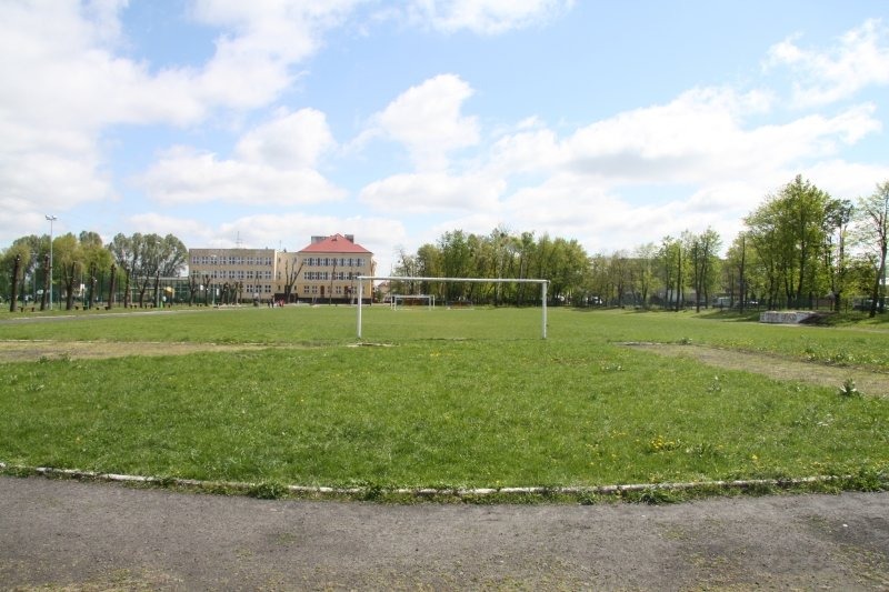
                                                       Budowa kompleksu sportowego w osiedlu Staszica.
                                                