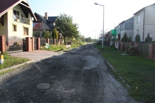
                                                       Przebudowa dróg na osiedlu Wiślana - Żwica w Dęblinie - II etap.
                                                