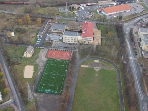 
                                                       Budowa kompleksu sportowego w ramach programu Moje boisko - Orlik 2012
                                                