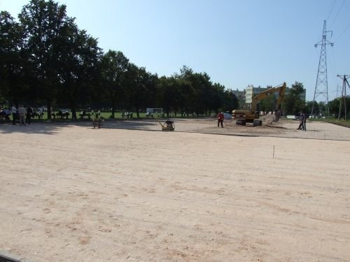 
                                                       Budowa kompleksu sportowego w ramach programu Moje boisko - Orlik 2012
                                                