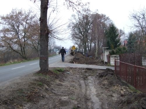 
                                                       Budowa ścieżki pieszo - rowerowej w m. Dęblin w ciągu drogi wojewódzkiej Nr 801.
                                                