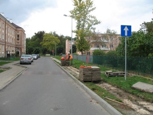 
                                                       Modernizacja chodników przy ulicy płk. pil. J. Rogowskiego w os. Lotnisko w Dęblinie.
                                                
