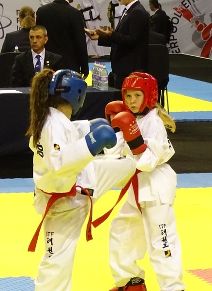 
                                                       Nadia Dąbrowska z Dęblińskiej Szkoły Taekwon-do brązową medalistką Mistrzostw Europy w Taekwon-do IT
                                                