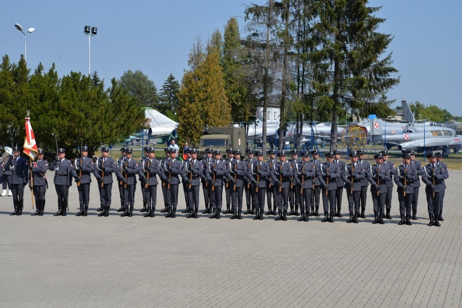 
                                                       Święto 41 Bazy Lotnictwa Szkolnego w Dęblinie.
                                                