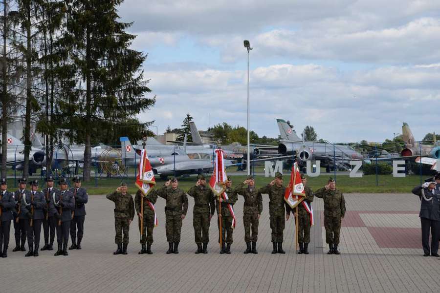 
                                                       Święto Lotnictwa Polskiego
                                                