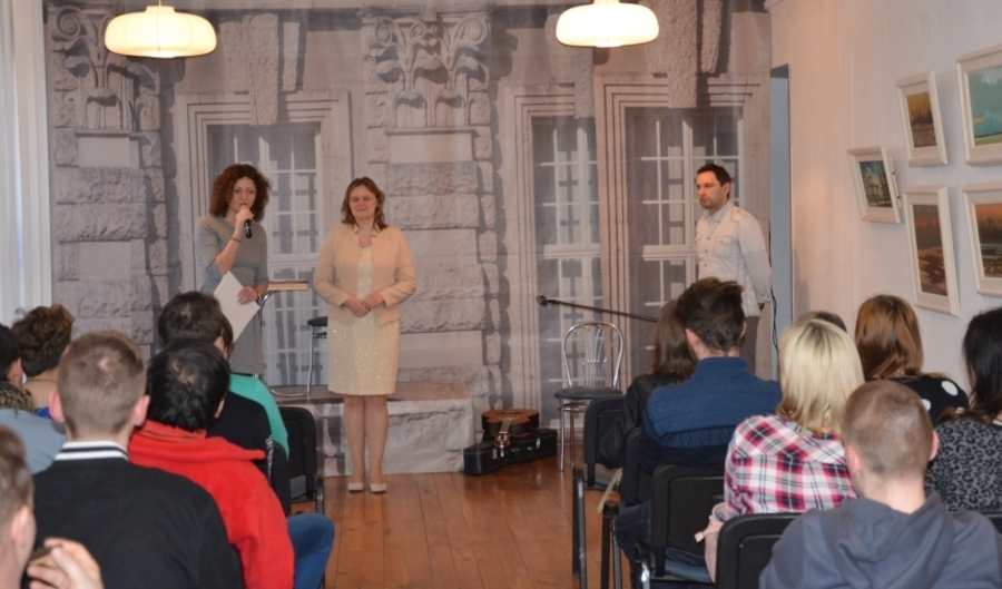 
                                                       22. marca w galerii MDK odbyło się spotkanie autorskie z poetką Izabelą Zubko
                                                