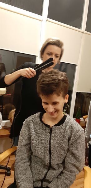 
                                                       Z wizytą w salonie fryzjerskim
                                                