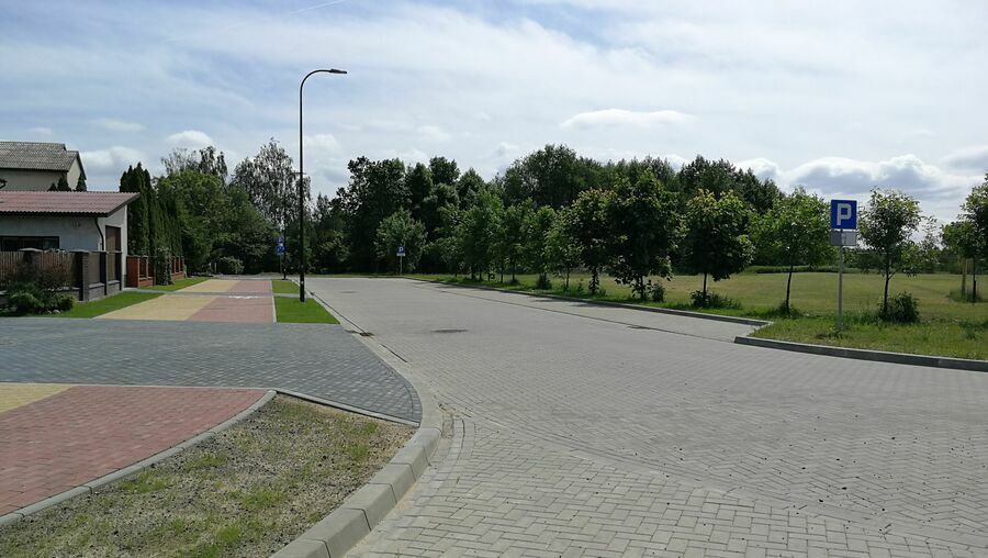 
                                                       Poprawa jakości powietrza poprzez modernizację i budowę energooszczędnego oświetlenia ulicznego w mieście Dęblin
                                                