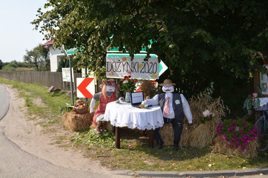 
                                                    DOŻYNKI GMINNO – PARAFIALNE W TRZEBUNIU
                                                