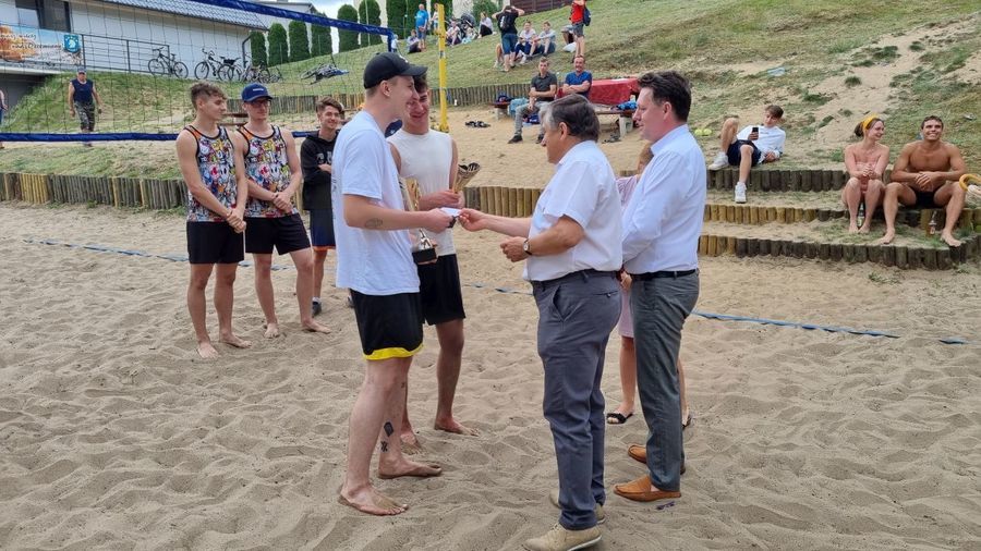 
                                                    XVIII Mistrzostwa Powiatu Kościerskiego  w Siatkówce Plażowej
                                                