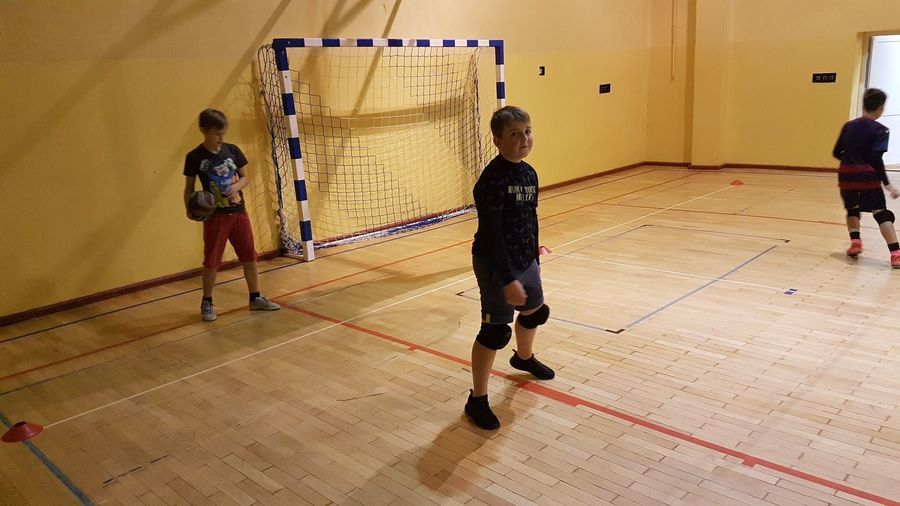 
                                                    ŚWIĄTECZNY TURNIEJ MINISIATKÓWKI „DWÓJEK” CHŁOPCÓW 
                                                