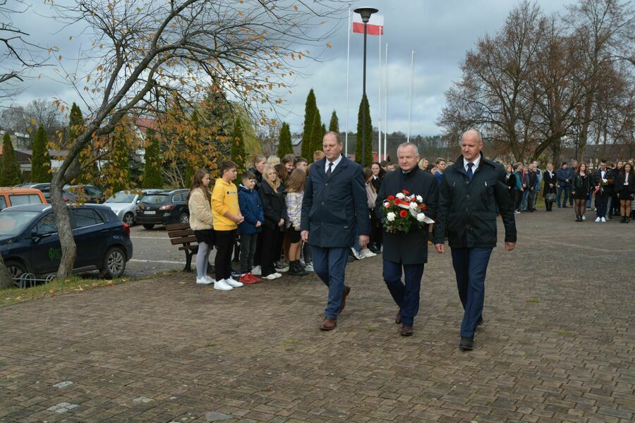 
                                                    Apel z okazji Narodowego Święta Niepodległości w Gminie Dziemiany
                                                