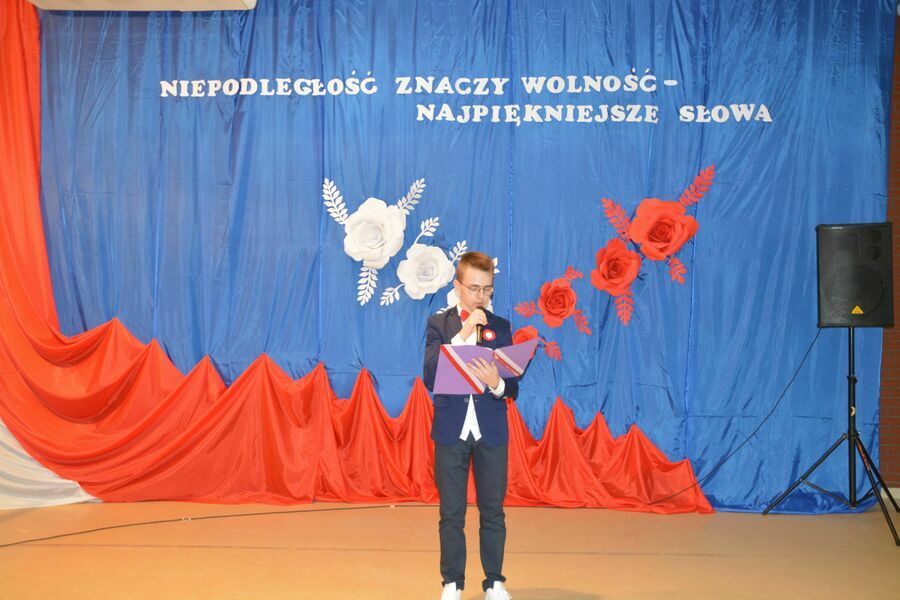
                                                    Apel z okazji Narodowego Święta Niepodległości w Gminie Dziemiany
                                                
