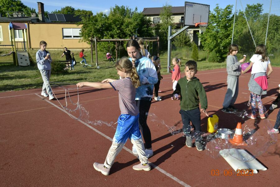 
                                                    Obchody Dnia Dziecka w Piechowicach
                                                