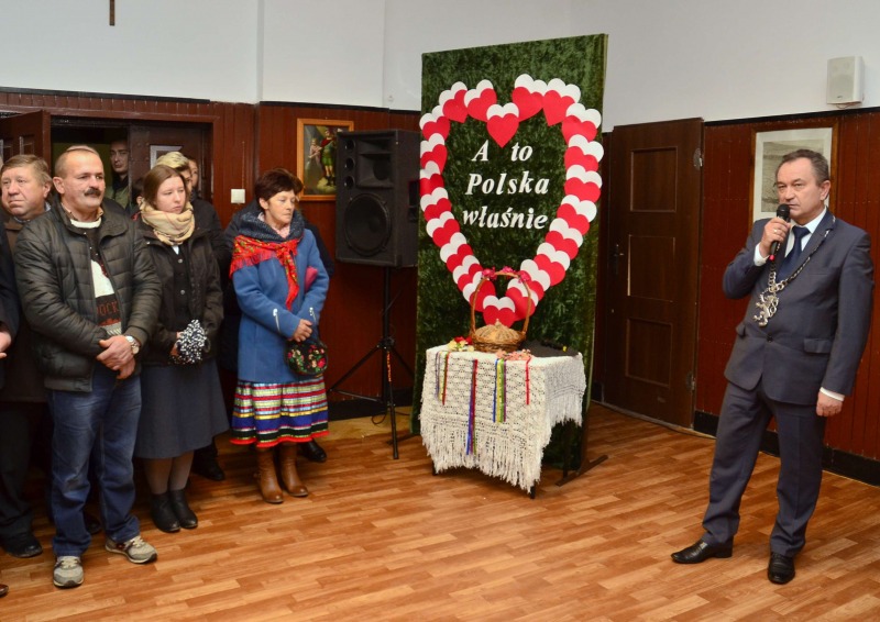 
                                                       Obchody Narodowego Święta Niepodległości 2016
                                                