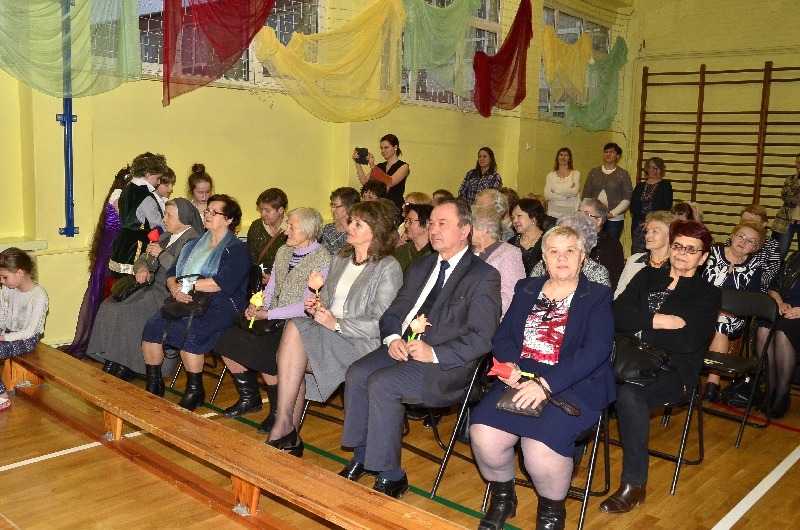 
                                                       Karnawałowe spotkanie seniorów 2017
                                                
