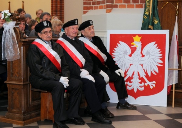 
                                                    A. Łuczywek, H. Stępniak
                                                