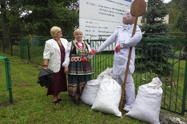 
                                                    H. i S.Stępniakowie
                                                