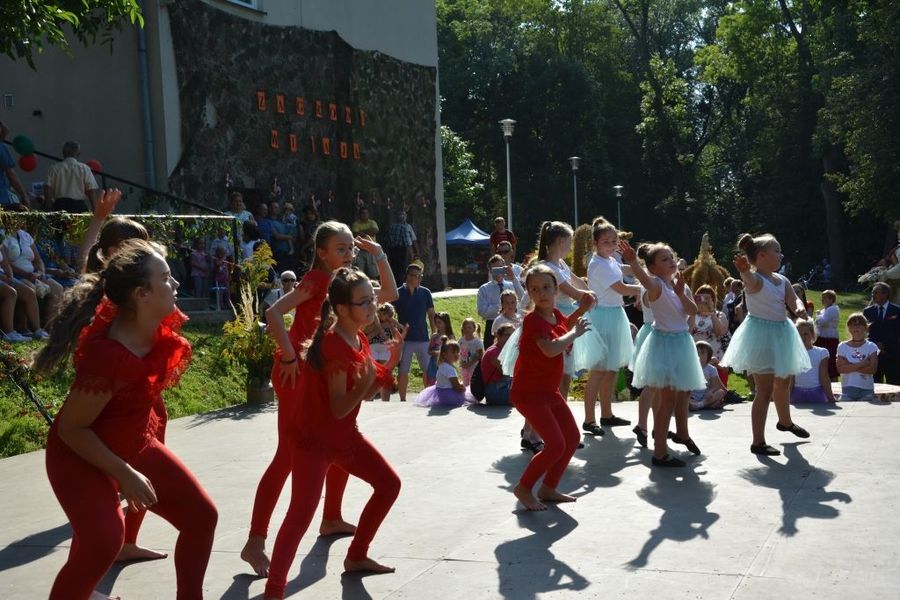 
                                                       Dożynki 2019 cz 2
                                                