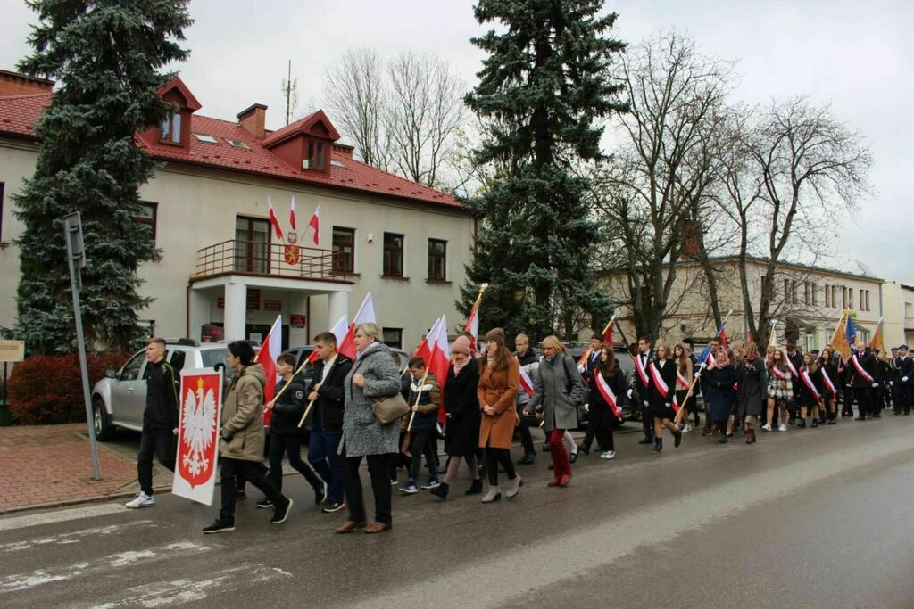 
                                                    Obchody Święta 11 listopada 2023
                                                